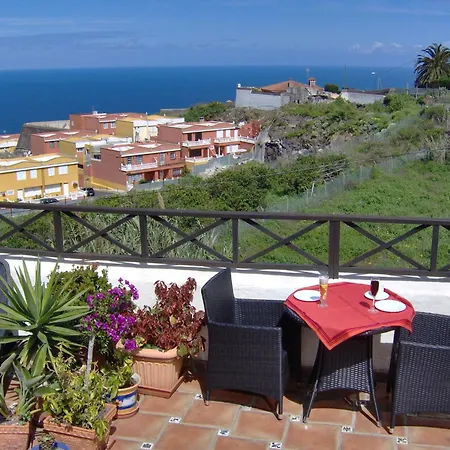 Rustic With Balcony And Sea View