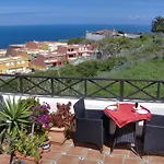 Rustic With Balcony And Sea View