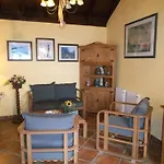 Rustic With Balcony And Sea View Apartman *