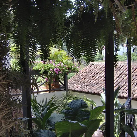 דירה Rustic With Balcony And Sea View