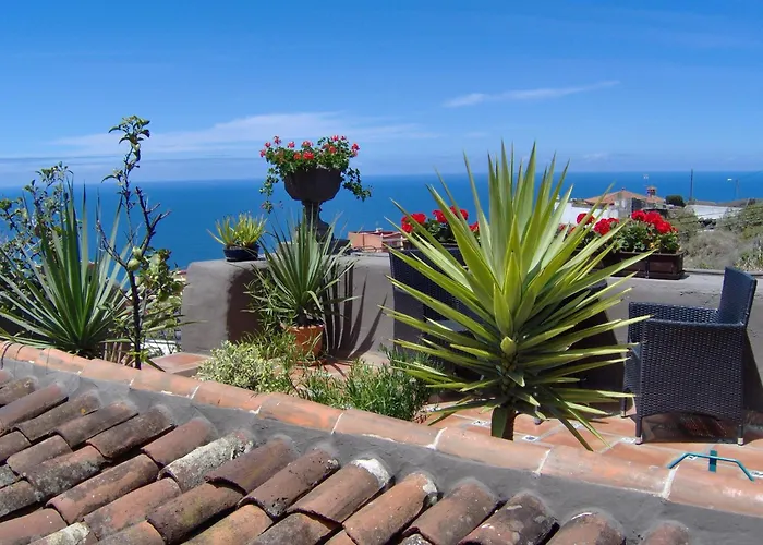 Rustic With Balcony And Sea View