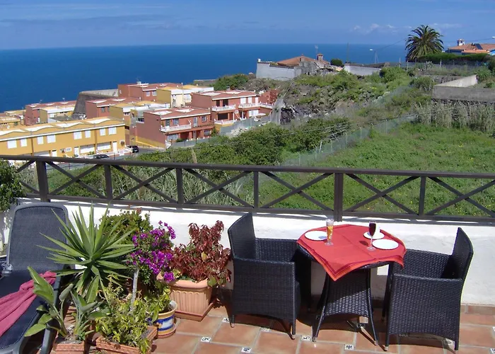 Rustic With Balcony And Sea View