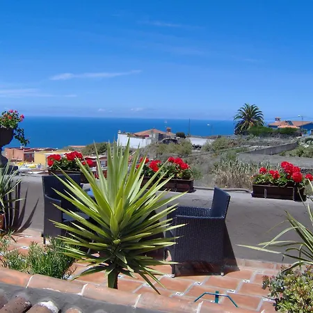 Rustic With Balcony And Sea View Apartment