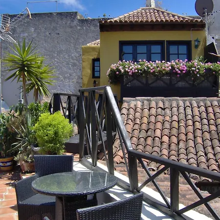 Apartment Rustic With Balcony And Sea View