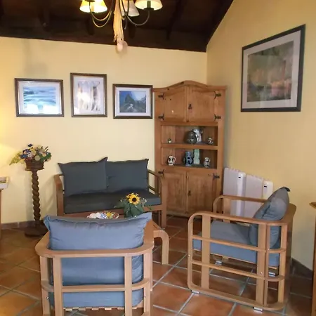 Rustic With Balcony And Sea View Apartment *
