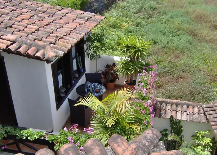 Rustic With Balcony And Sea View